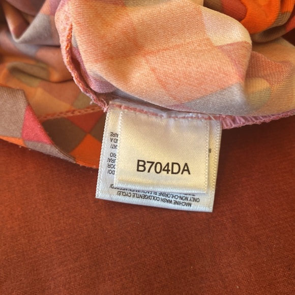 BCBG MAXAZRIA Chic Orange Square Geometric Print Stretch Blouse - Picture 7 of 7